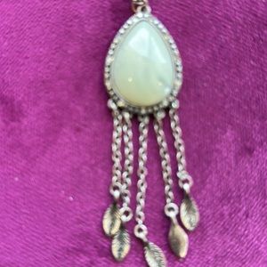 Nice pendant necklace with light green stone